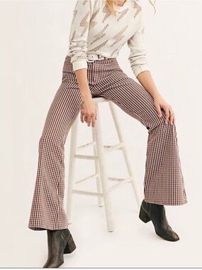 Free People Rudy Flared
Houndstooth Trouser Pants
Wide Leg High Waisted size 2